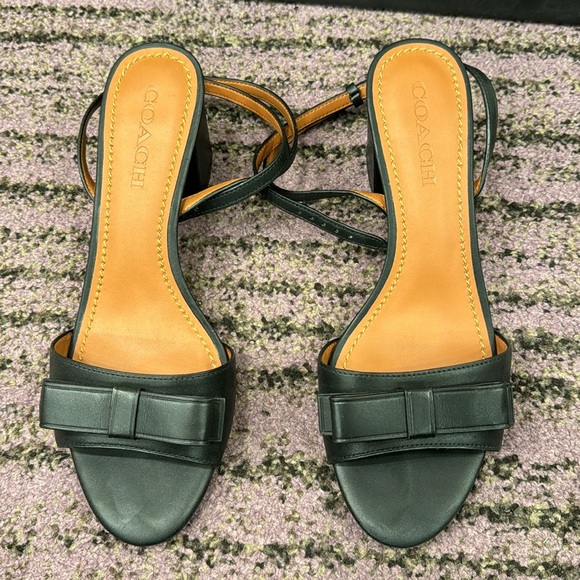 Coach heels - Picture 2 of 6